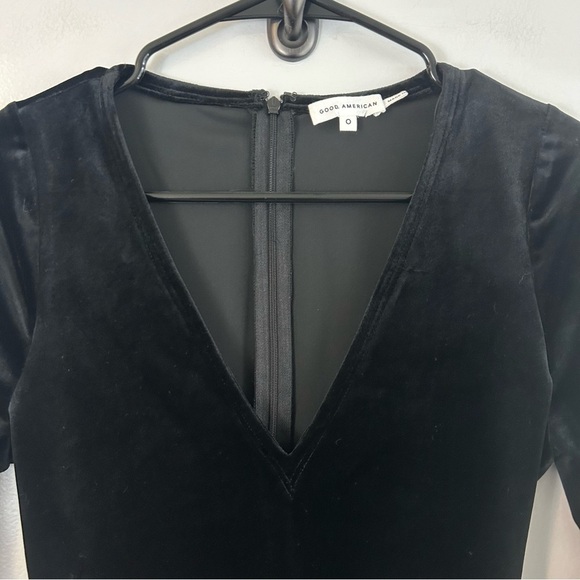 Good American Black Velvet Long Sleeve Deep V Midi Bodycon Dress Sz 0 XS - Picture 4 of 10